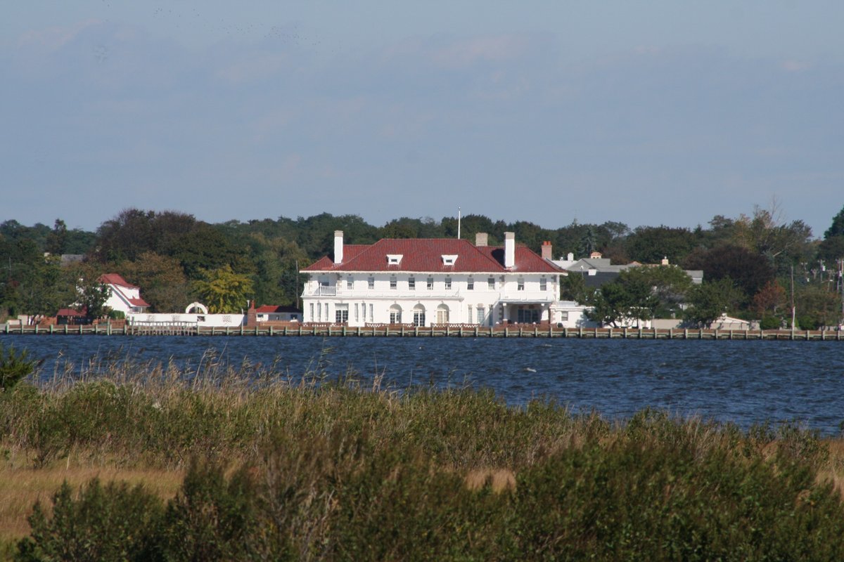 Hauppauge, NY - Suffolk County (kondado sa Tinipong Bansa, New York) - Wikipedia